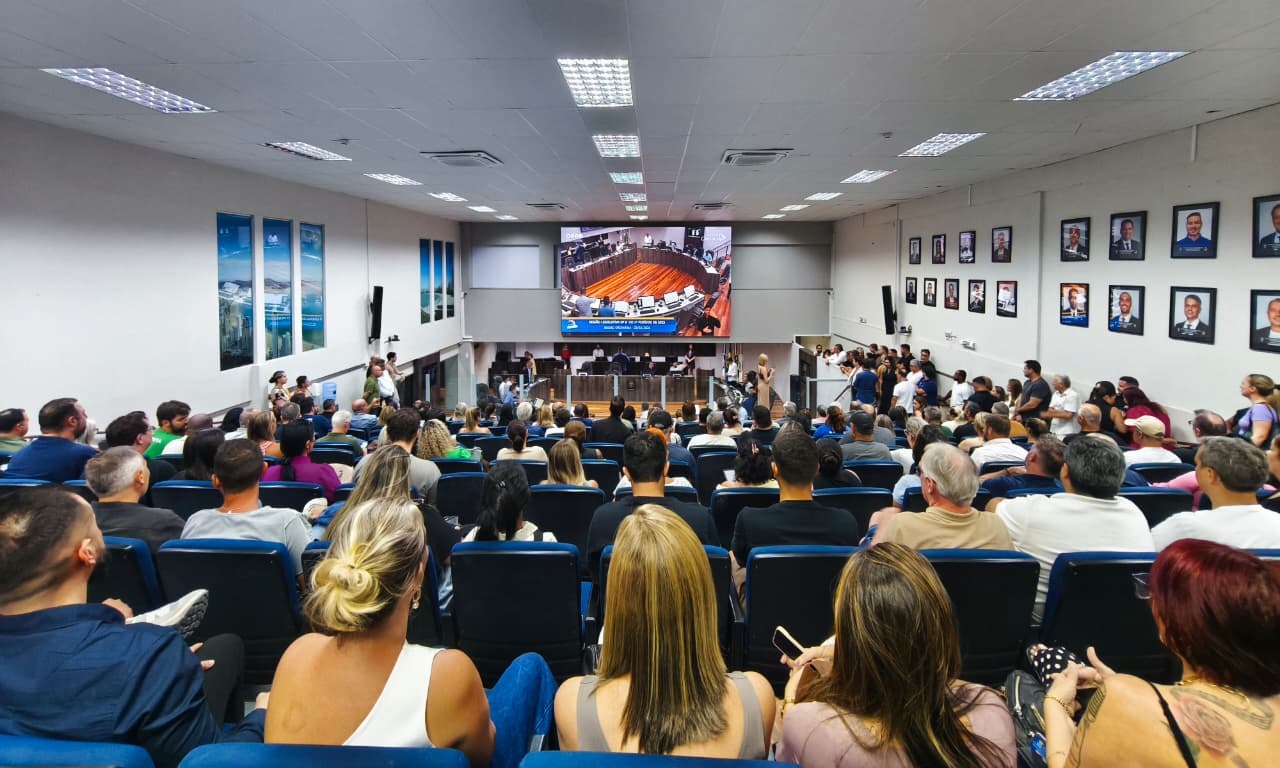 Projeto de lei do novo Microzoneamento de Balne�rio Cambori� � protocolado