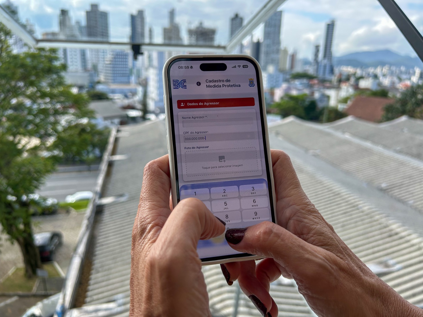 Alerta Mulher: Prefeitura lan�a bot�o do p�nico no aplicativo BC Digital