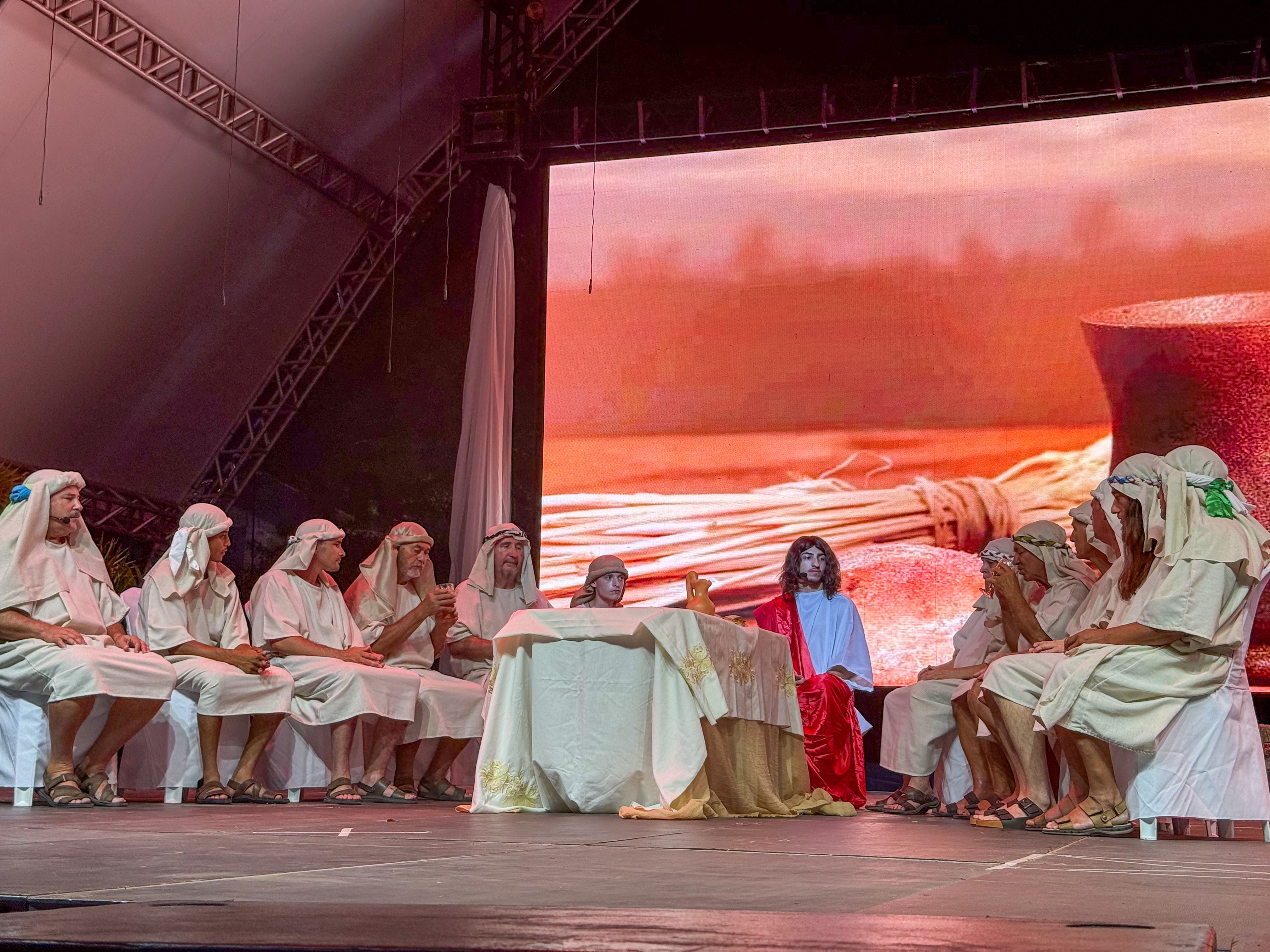 F�, reflex�o e tradi��o marcam a Sexta-feira Santa em Balne�rio Cambori�