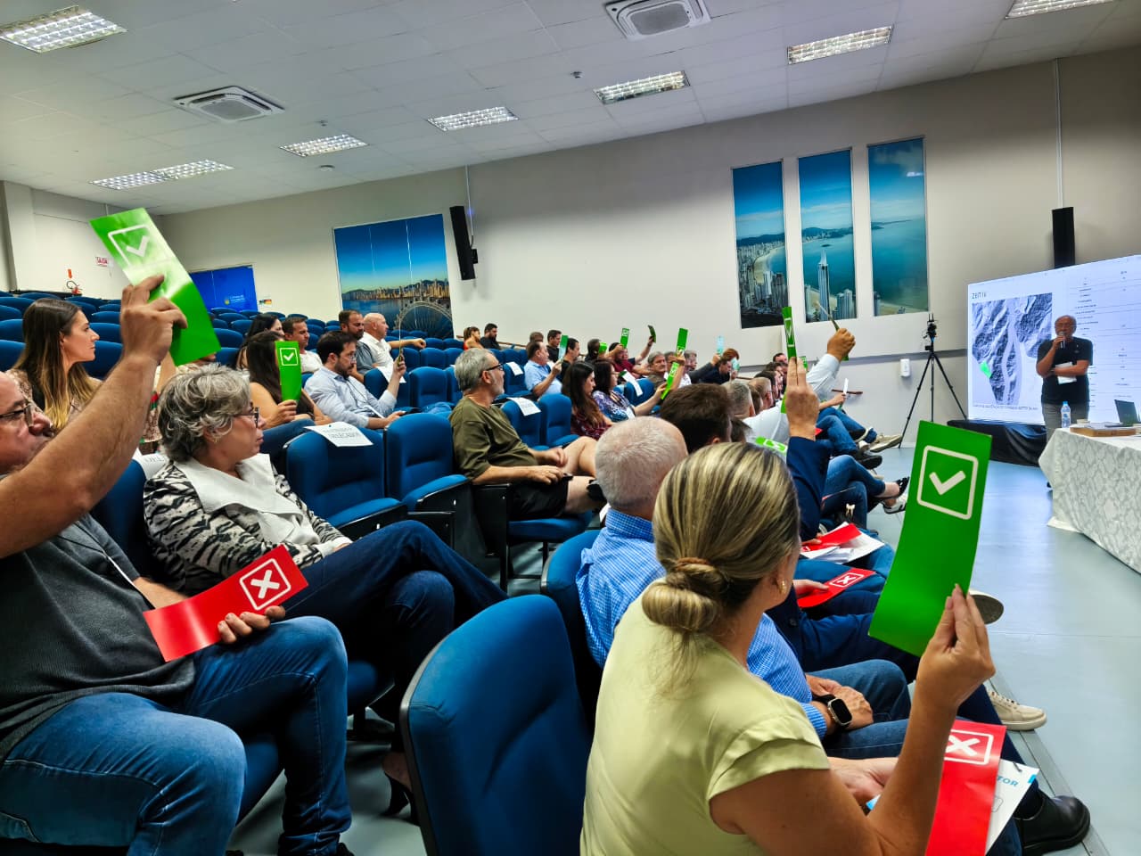 Balne�rio Cambori� conclui sexto dia da Confer�ncia do Microzoneamento