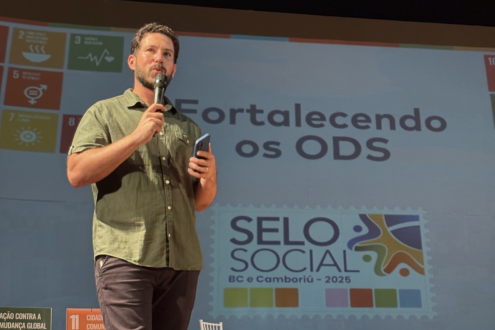 Prefeitura recebe certifica��o do Selo Social por projetos de educa��o e assist�ncia social