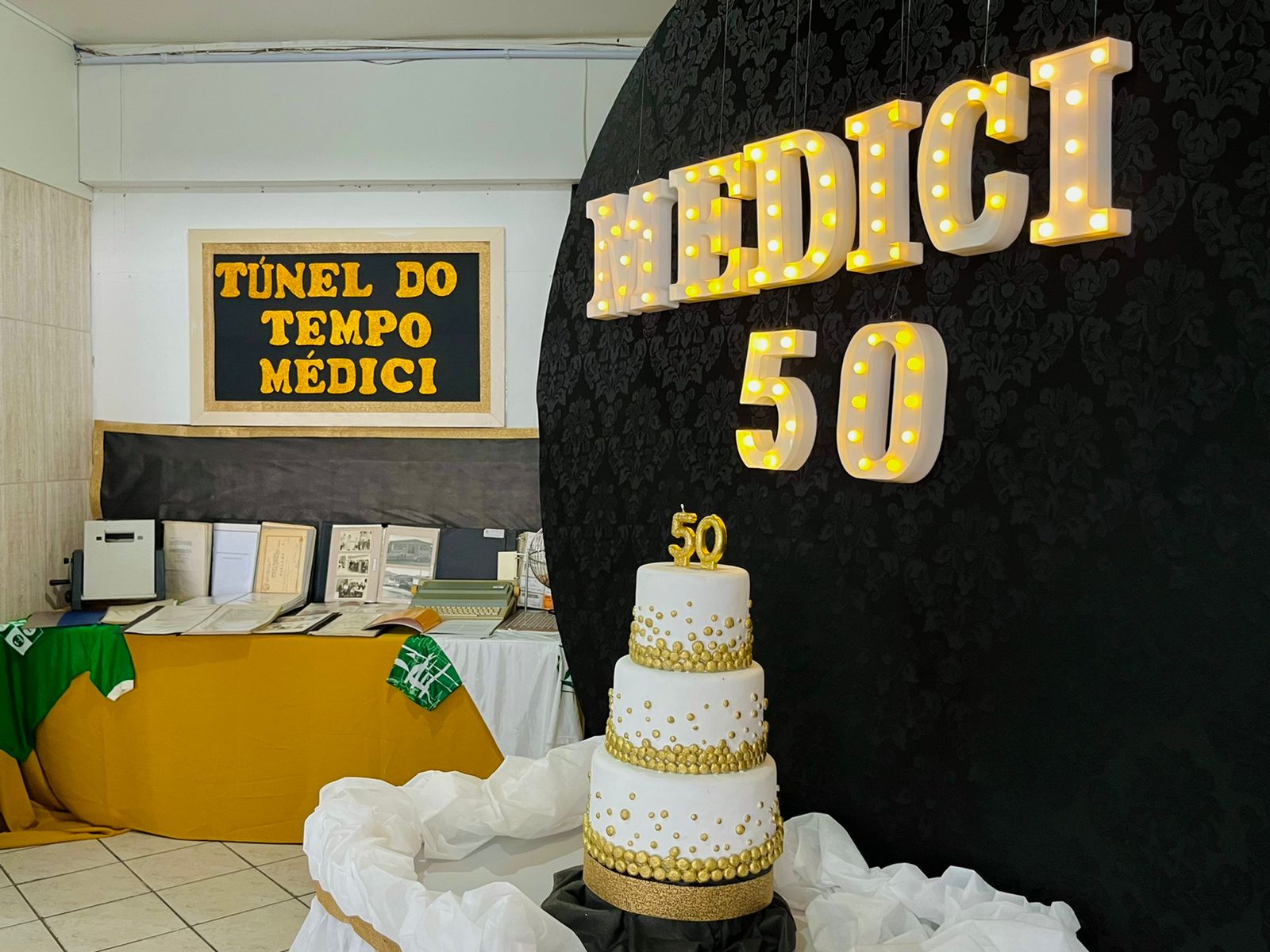 Emoção marca evento cinquentenário do Centro Educacional Municipal Presidente Médici | SC Hoje News Notícias de Santa Catarina - SC HOJE News