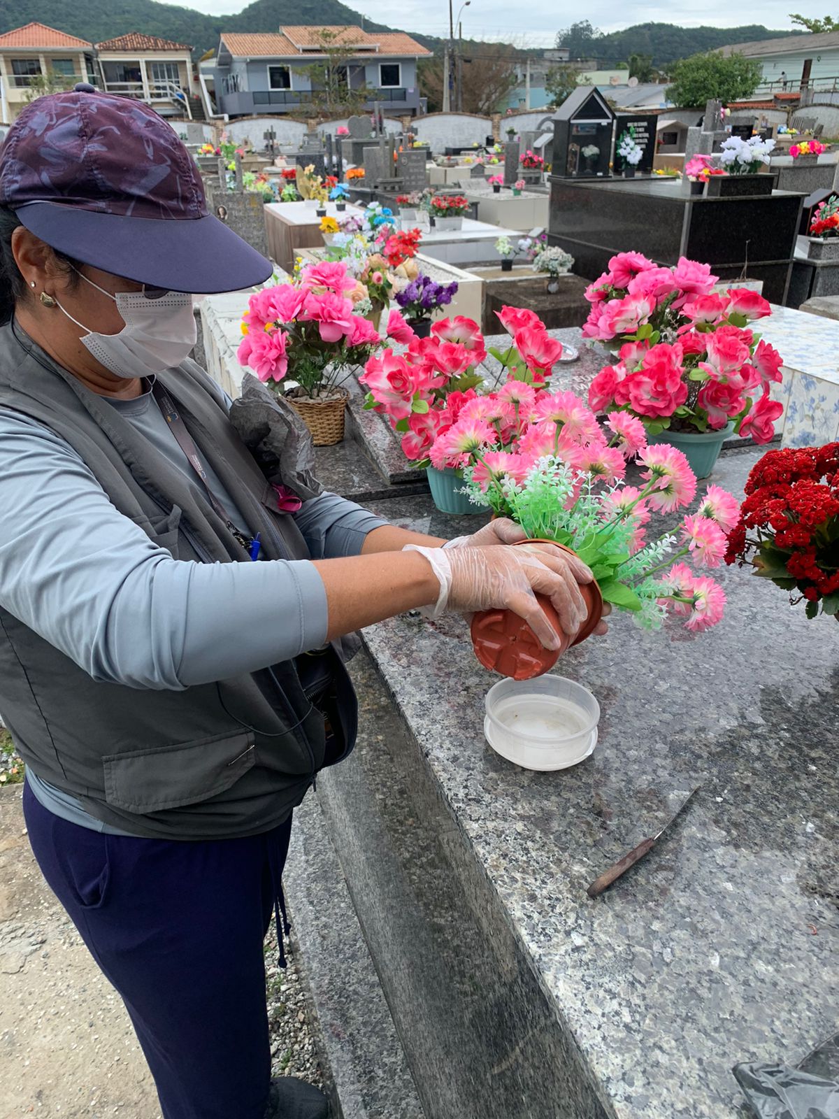 Vigilância Ambiental faz vistoria no Cemitério da Barra | SC Hoje News Notícias de Santa Catarina - SC HOJE News
