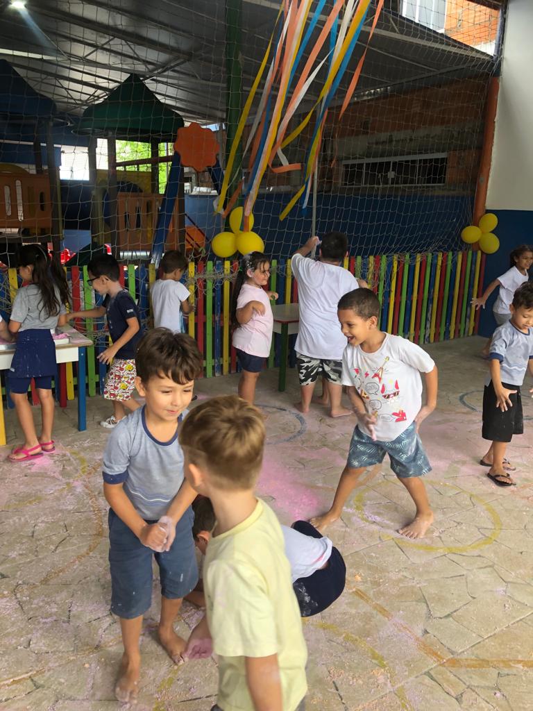 Muita cor e alegria no Happy Holi do Núcleo de Educação Infantil