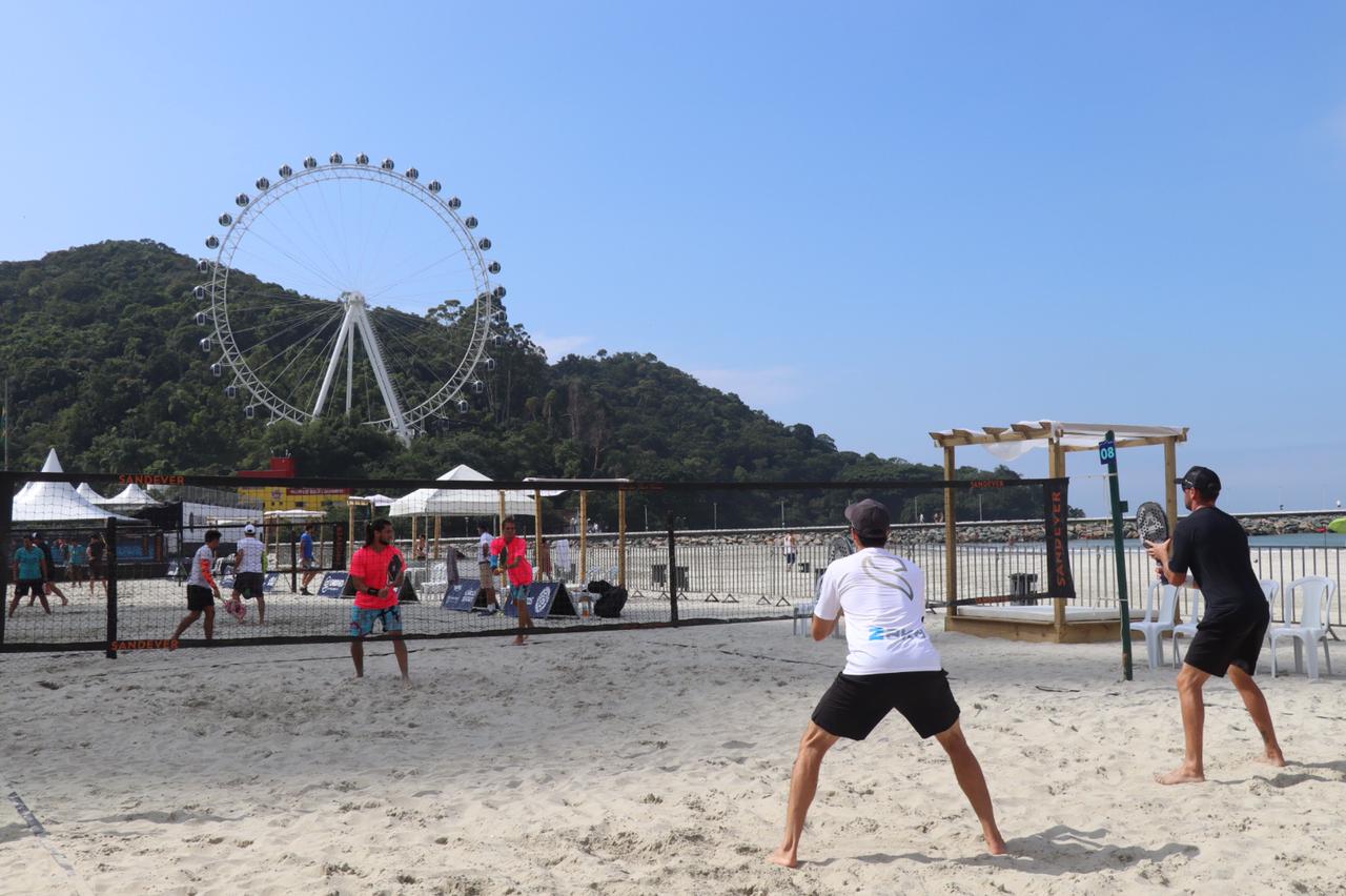 Beach Tennis: um dos esportes queridos de Balneário Camboriú.