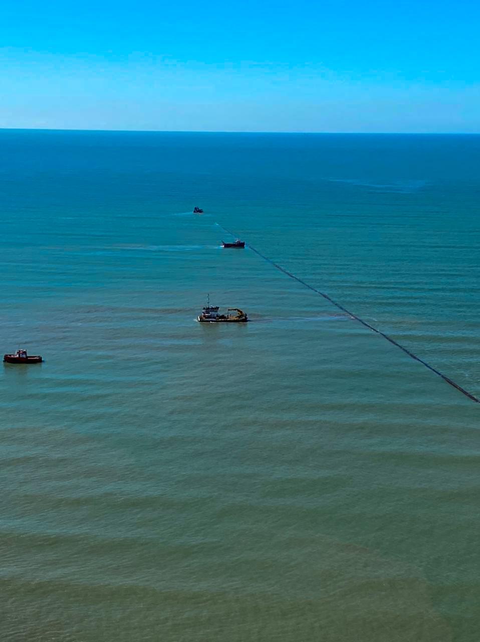 Primeira linha de tubos já está colocada no mar em Balneário Camboriú | SC Hoje News Notícias de Santa Catarina - SC HOJE News