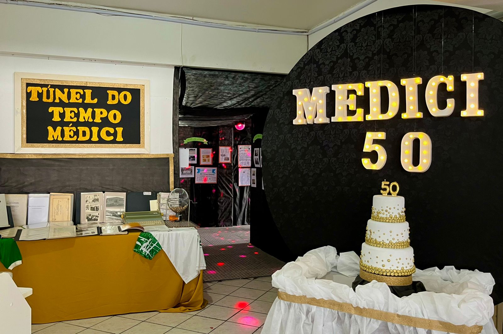 Emoção marca evento cinquentenário do Centro Educacional Municipal Presidente Médici | SC Hoje News Notícias de Santa Catarina - SC HOJE News