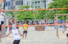 Arena de Esportes da Praia Central recebe redes de proteção